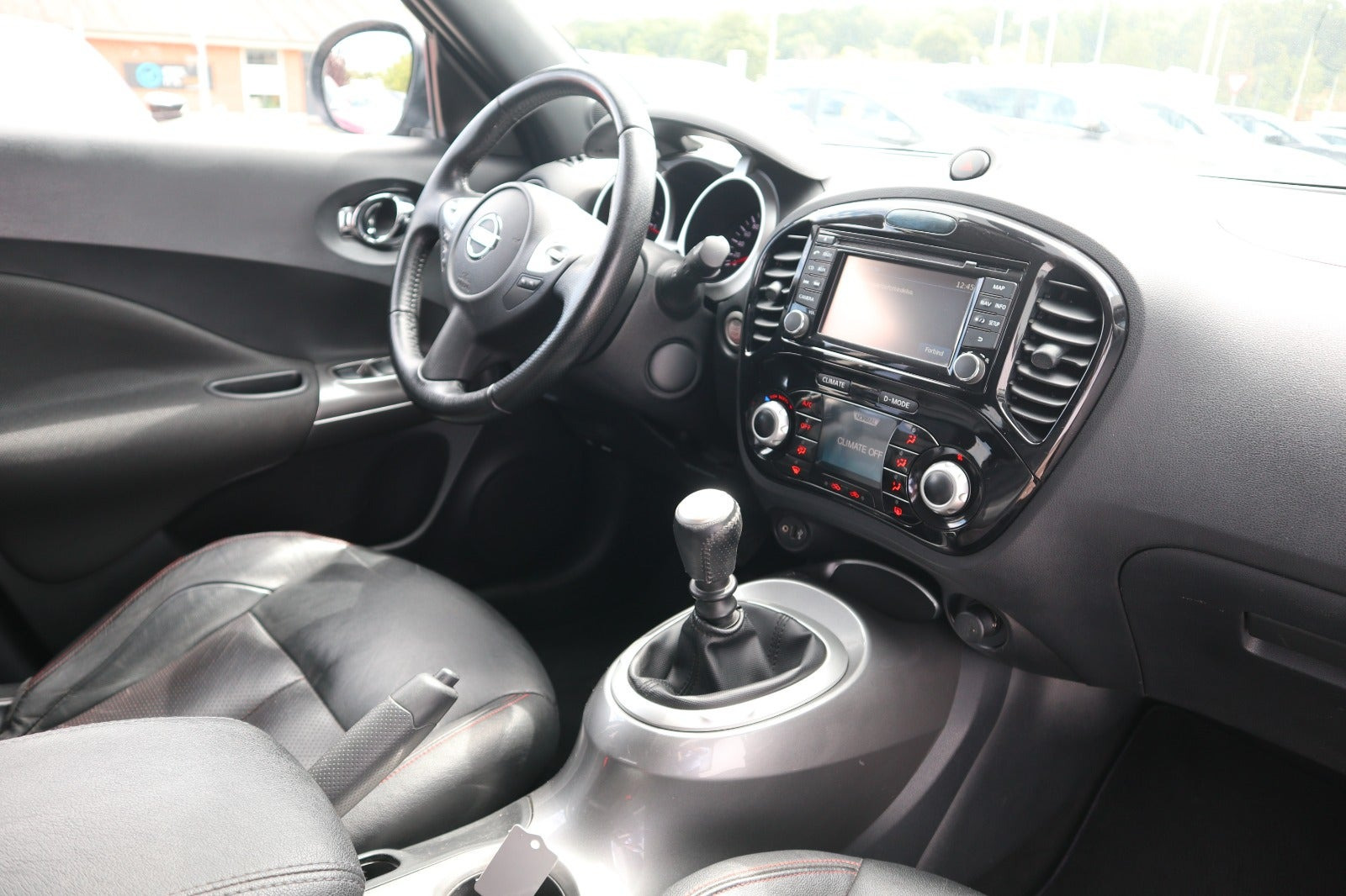 Sort Nissan Juke fra 2011