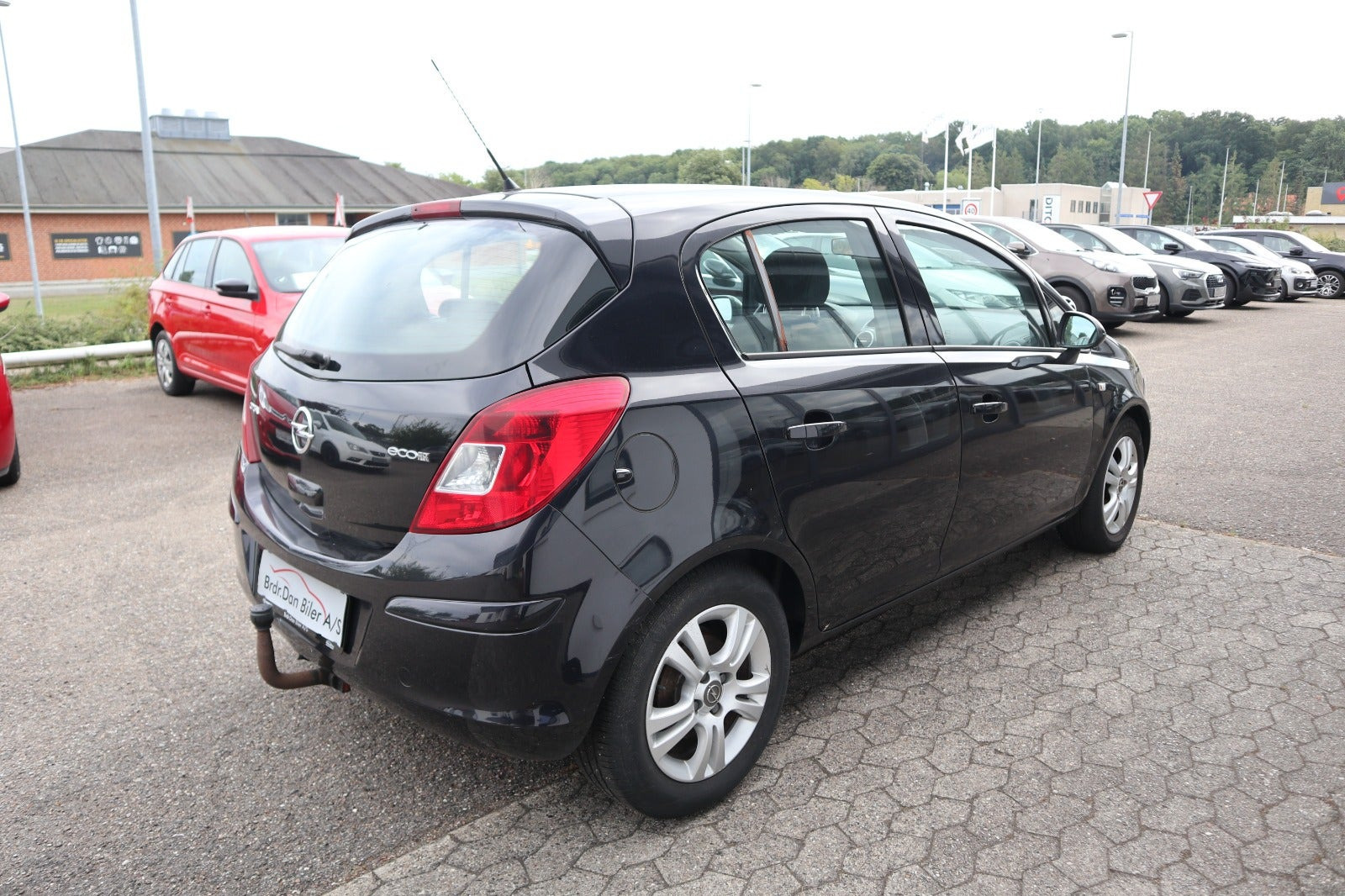 Sort Opel Corsa fra 2012