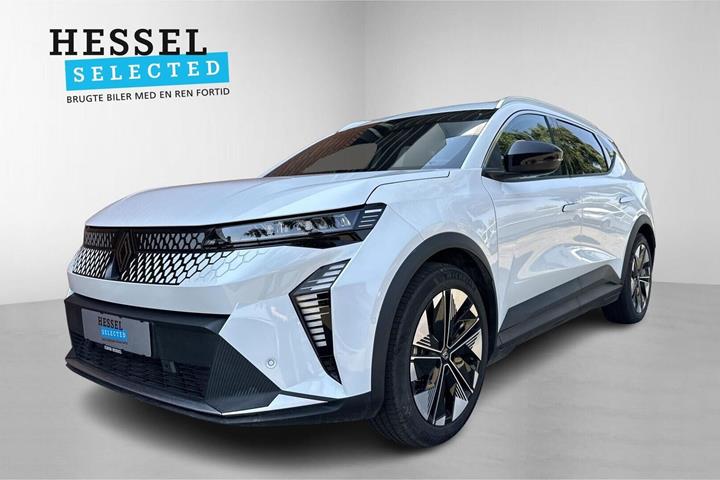Hvid Renault Scenic E-Tech fra 2025