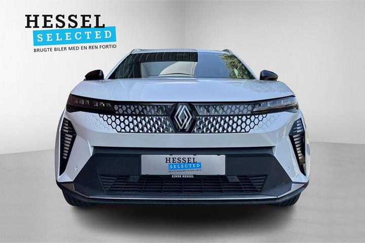 Hvid Renault Scenic E-Tech fra 2025