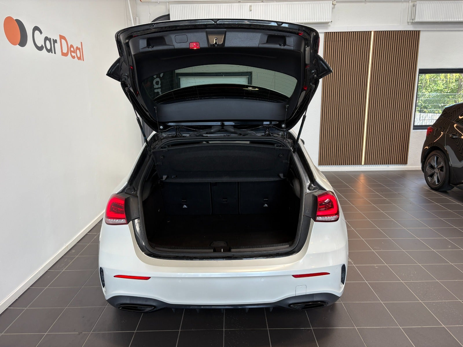 Sort Mercedes A250 e fra 2020