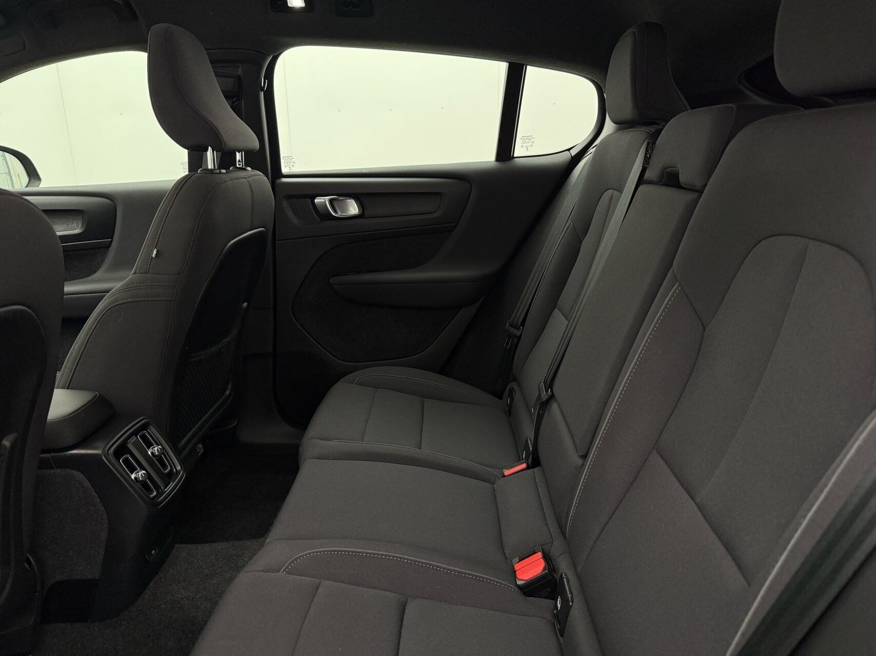 Sort Volvo C40 fra 2023
