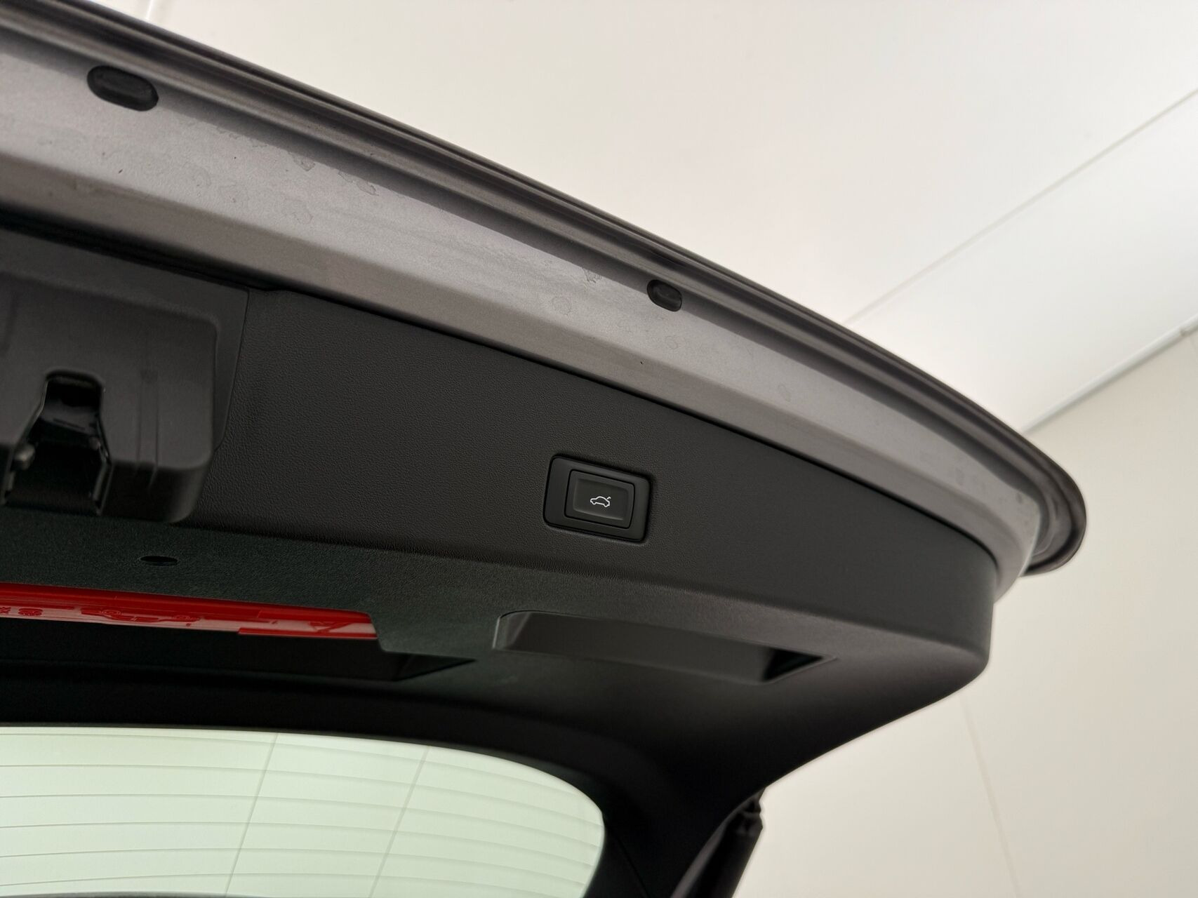 Grå Audi Q4 fra 2022