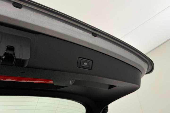 Grå Audi Q4 fra 2022