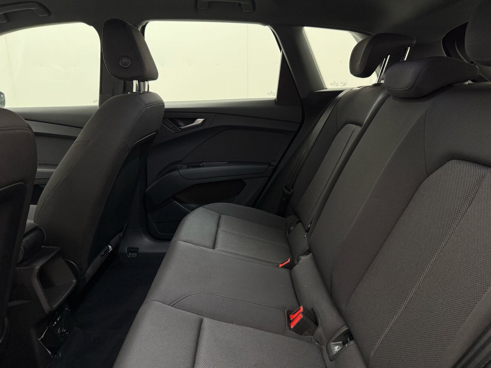 Grå Audi Q4 fra 2022