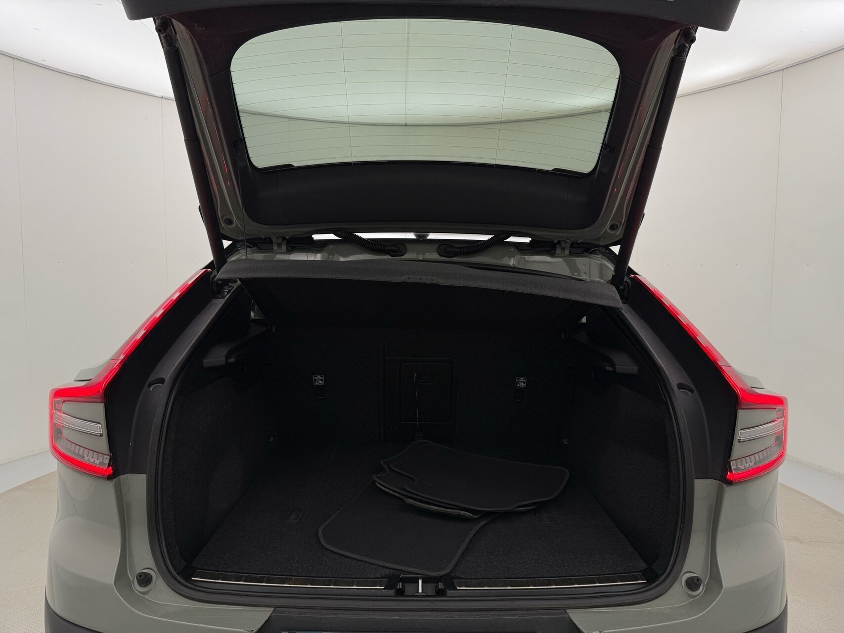 Grøn Volvo C40 fra 2022