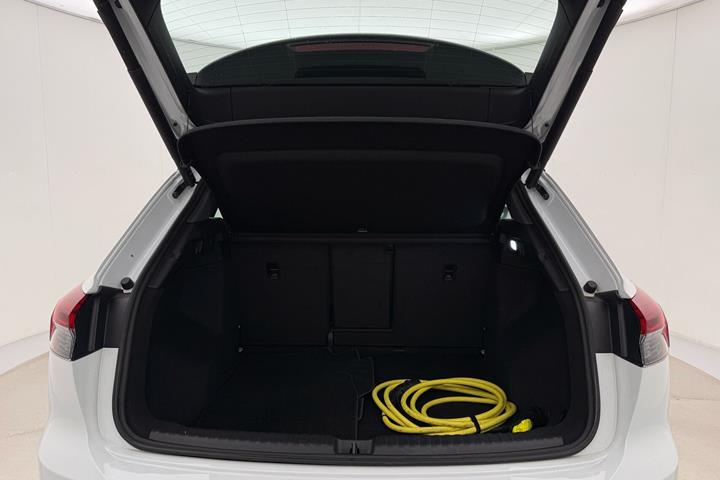 Hvid Audi Q4 fra 2024