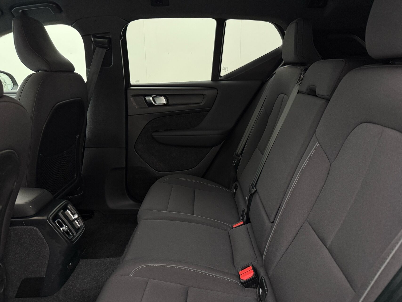 Grøn Volvo XC40 fra 2023