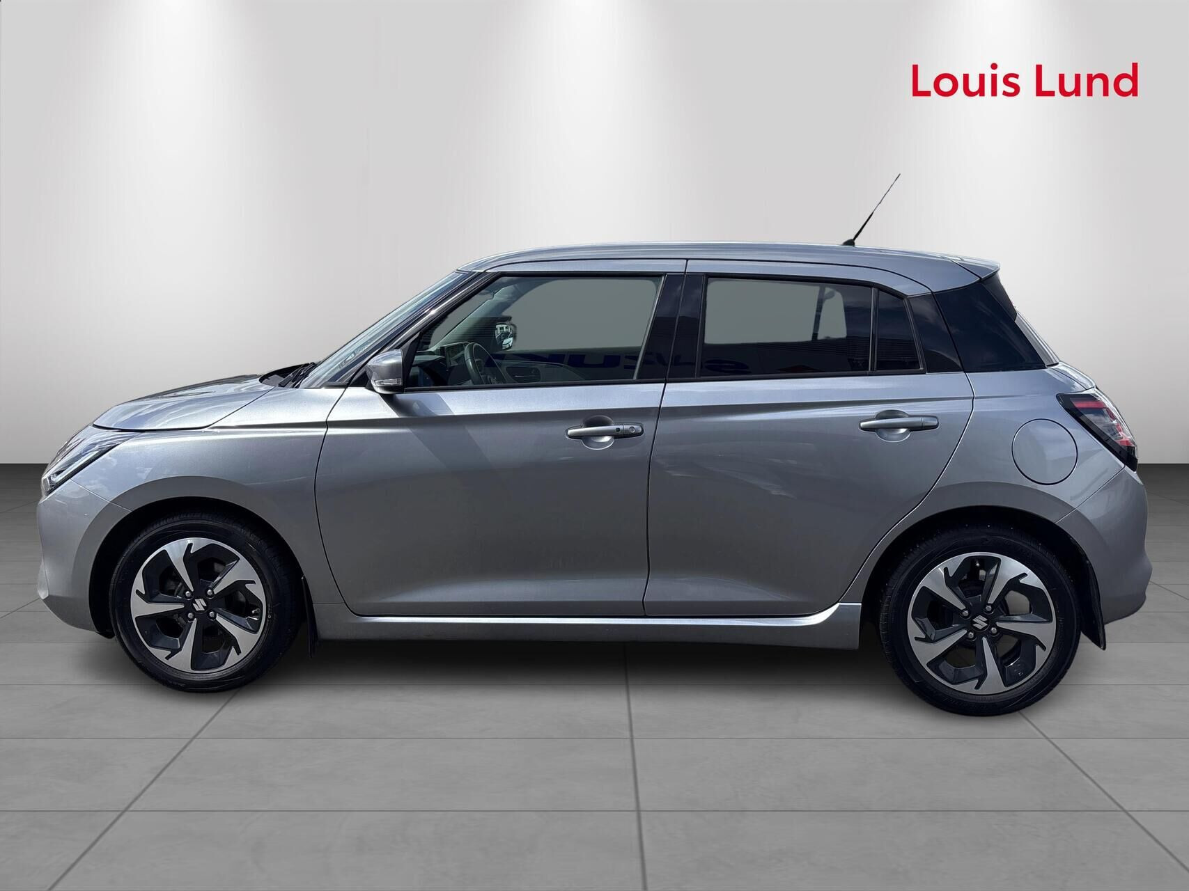 Sølv Suzuki Swift fra 2025