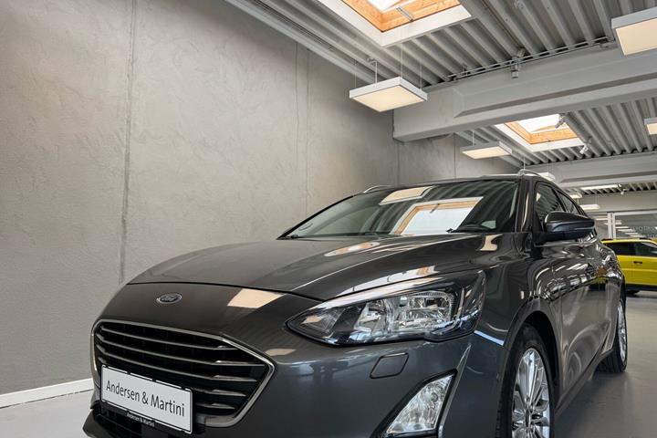Grå Ford Focus fra 2019