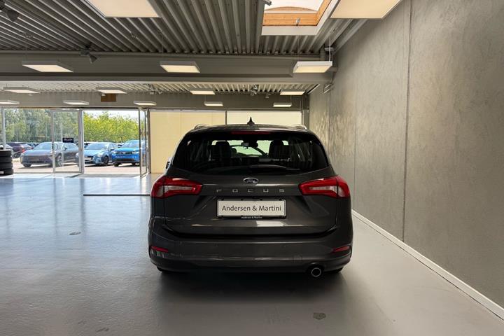 Grå Ford Focus fra 2019