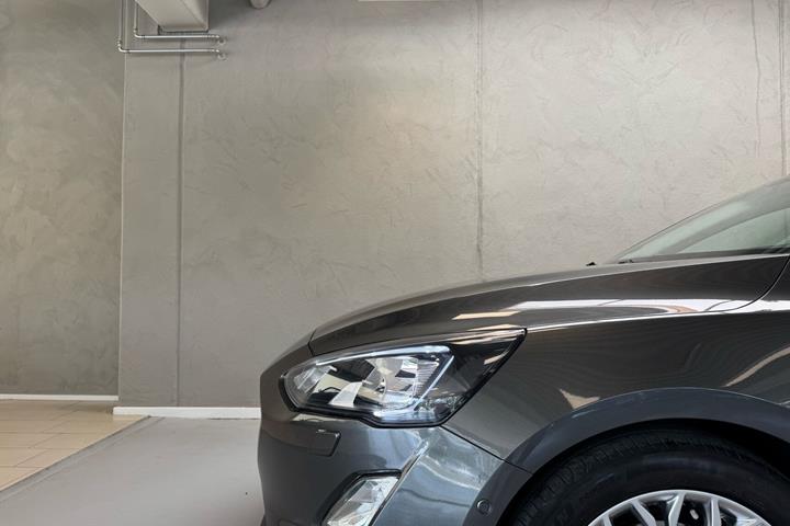 Grå Ford Focus fra 2019
