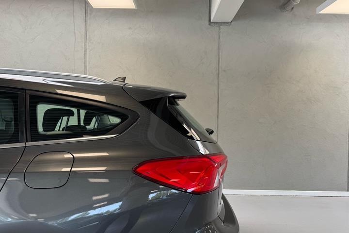 Grå Ford Focus fra 2019