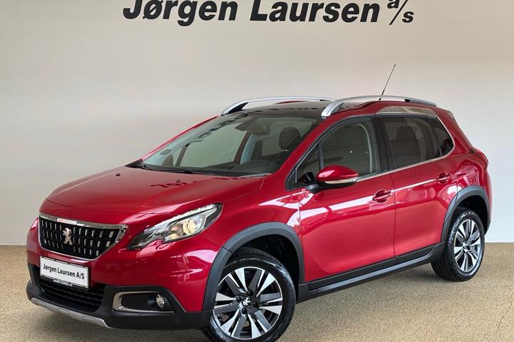 Rød Peugeot 2008 fra 2017