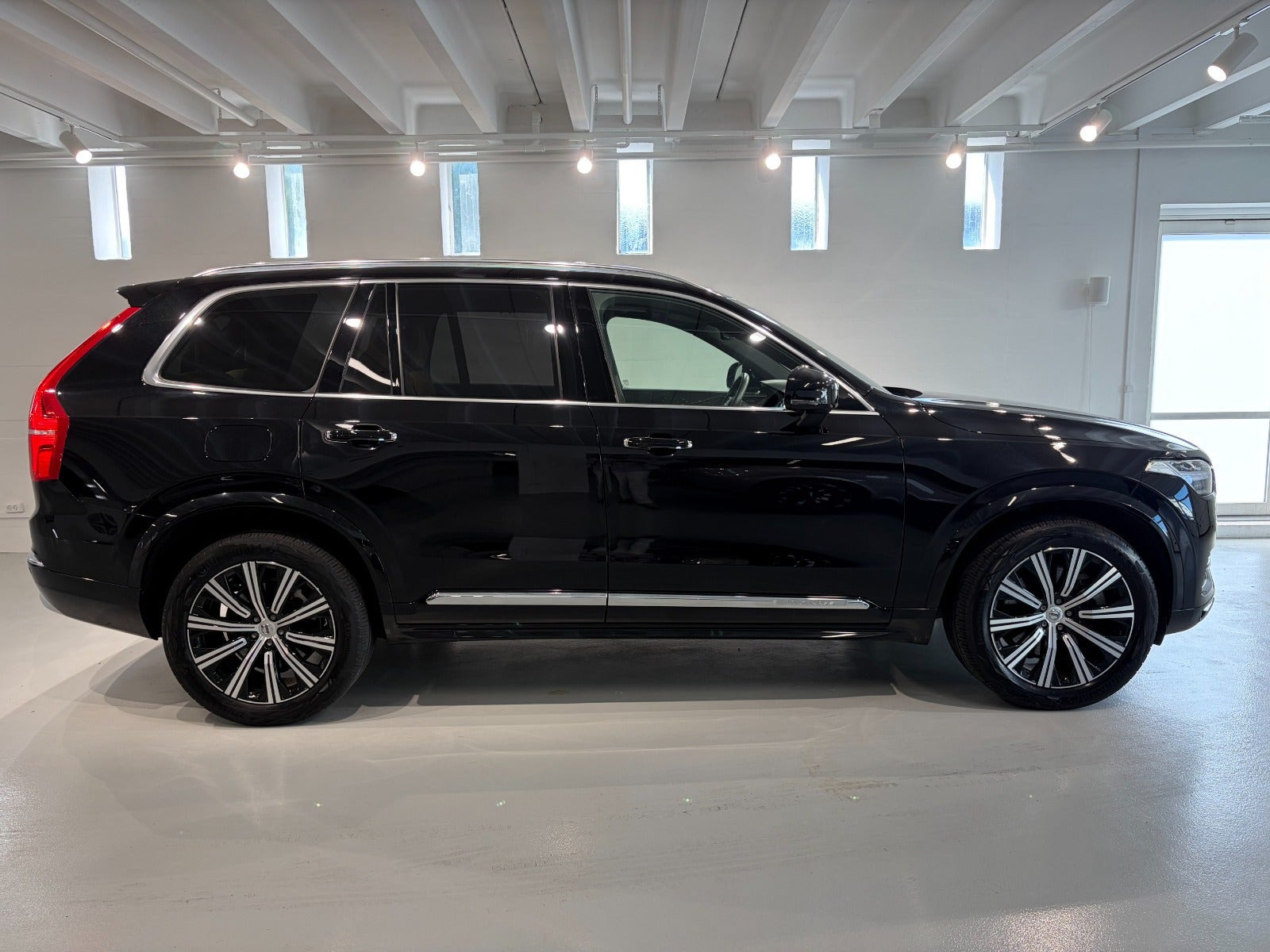 Sort Volvo XC90 fra 2022