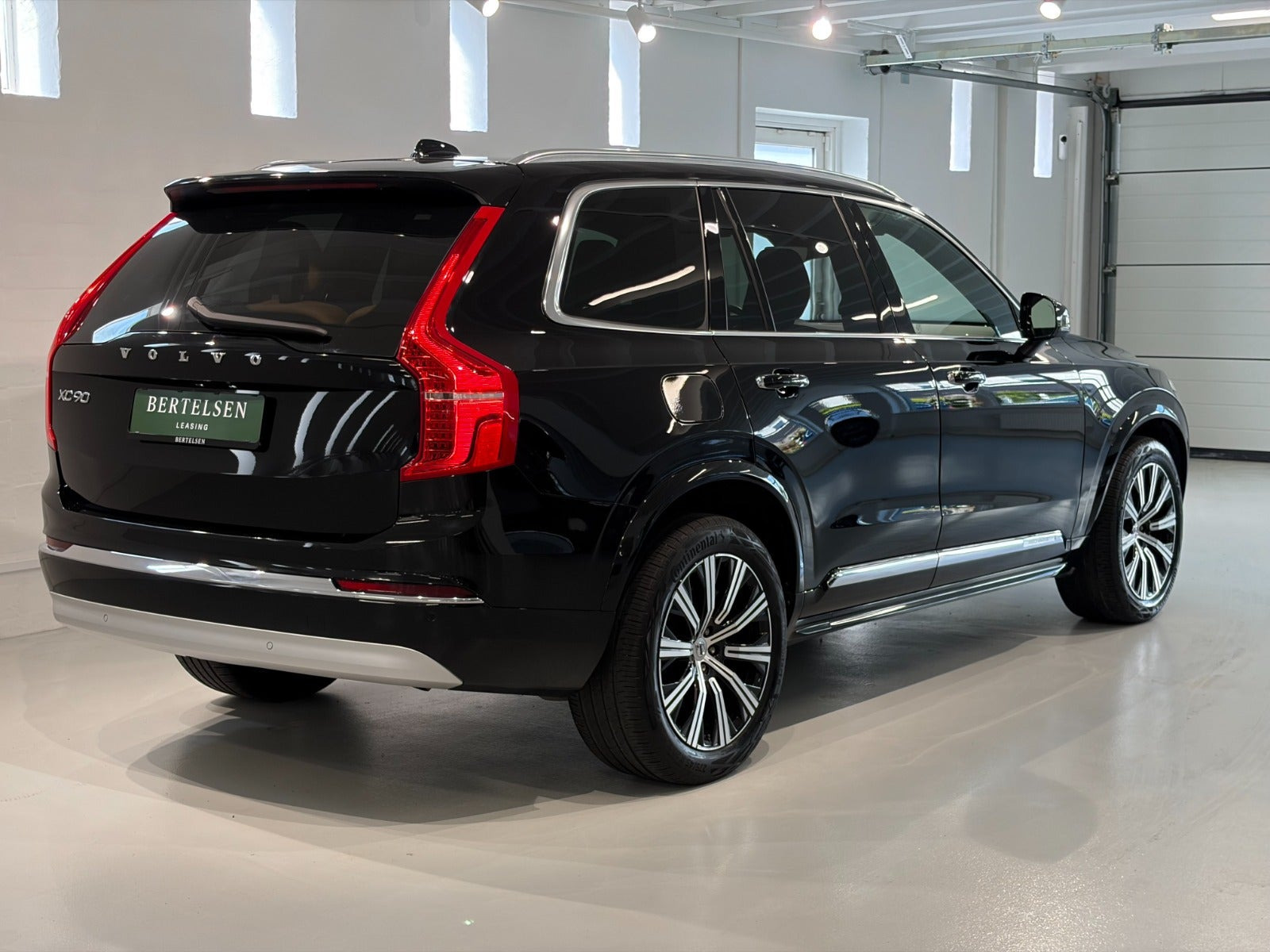 Sort Volvo XC90 fra 2022