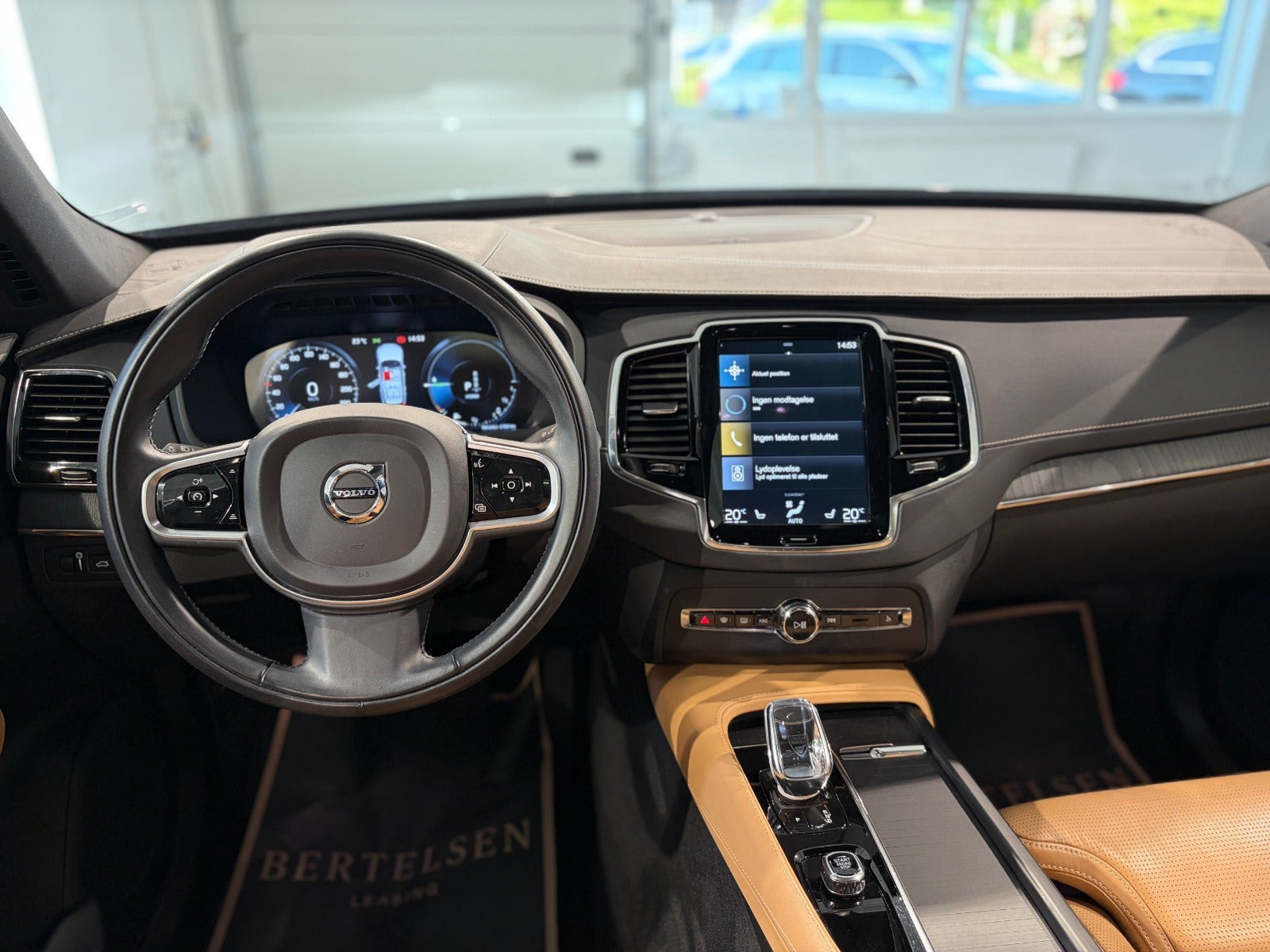 Sort Volvo XC90 fra 2022