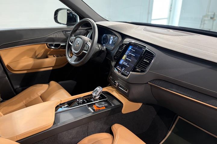 Sort Volvo XC90 fra 2022