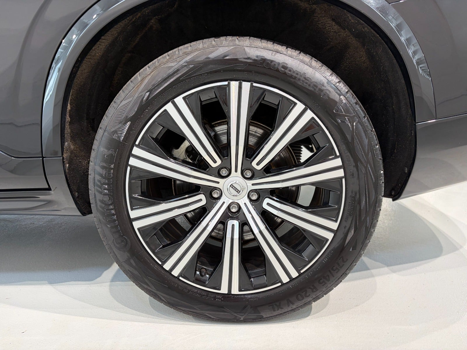 Sort Volvo XC90 fra 2022
