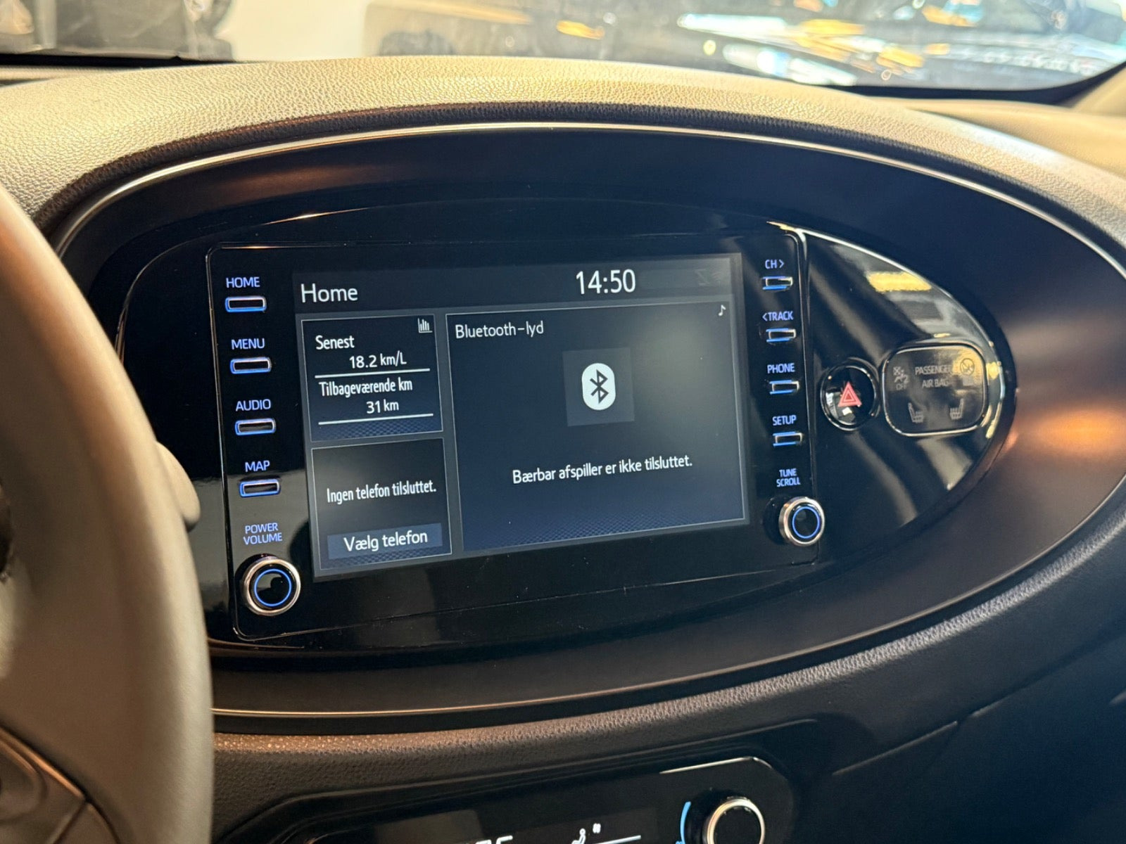 Sølv Toyota Aygo X fra 2023