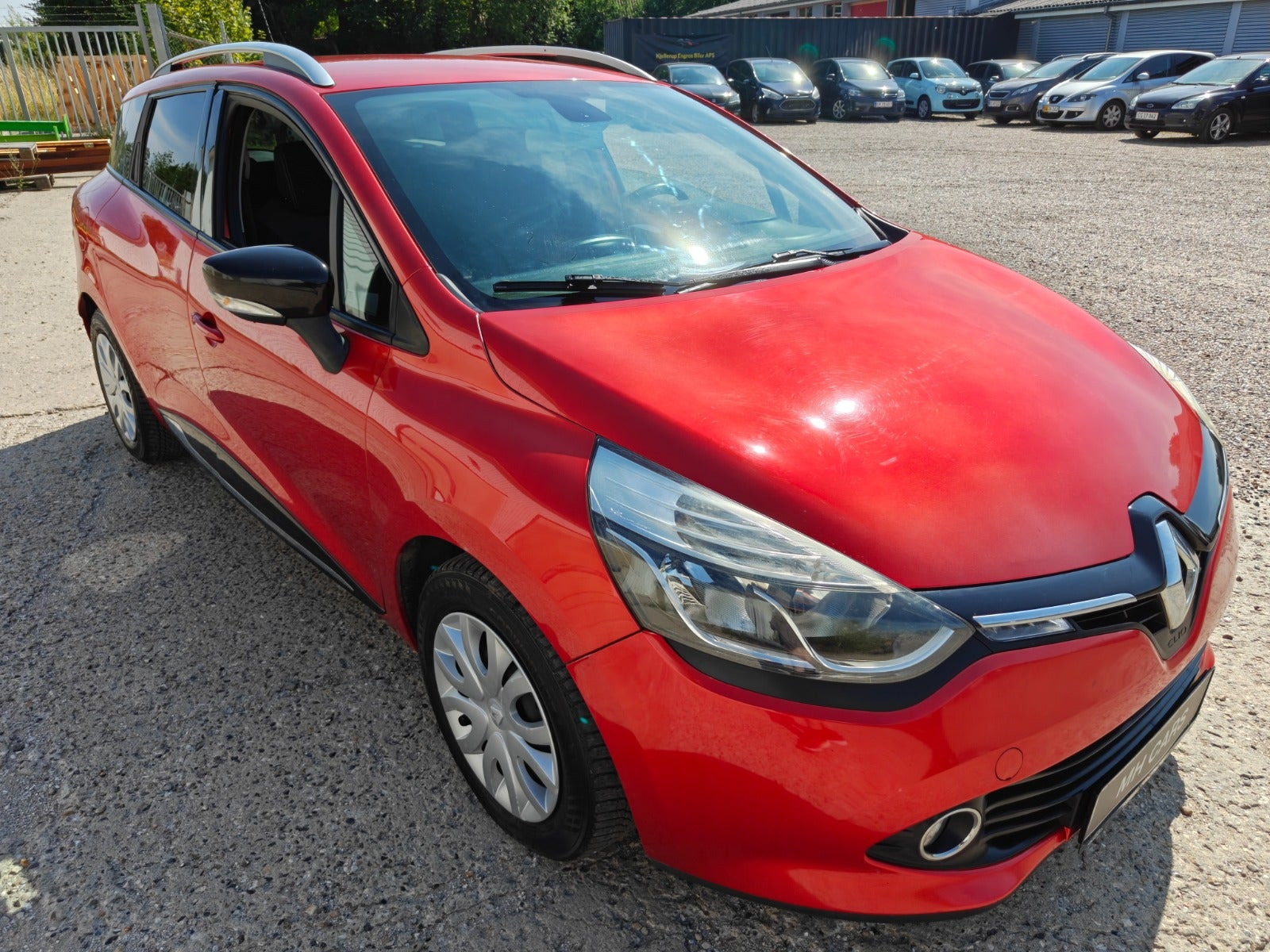 Gul Renault Clio IV fra 2015