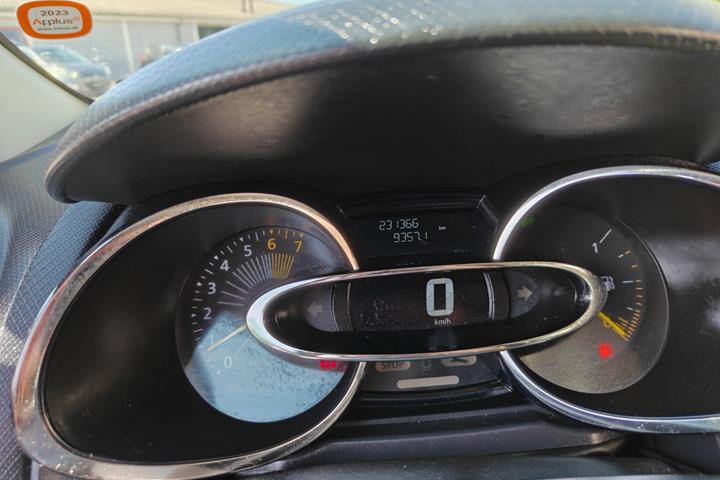 Gul Renault Clio IV fra 2015