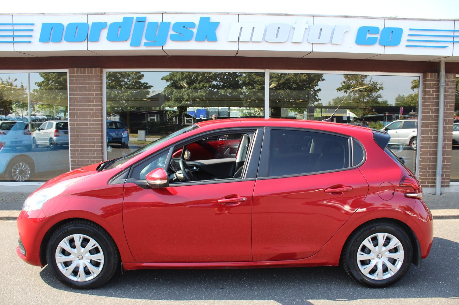 Peugeot 208 1,2 VTi 82 Active