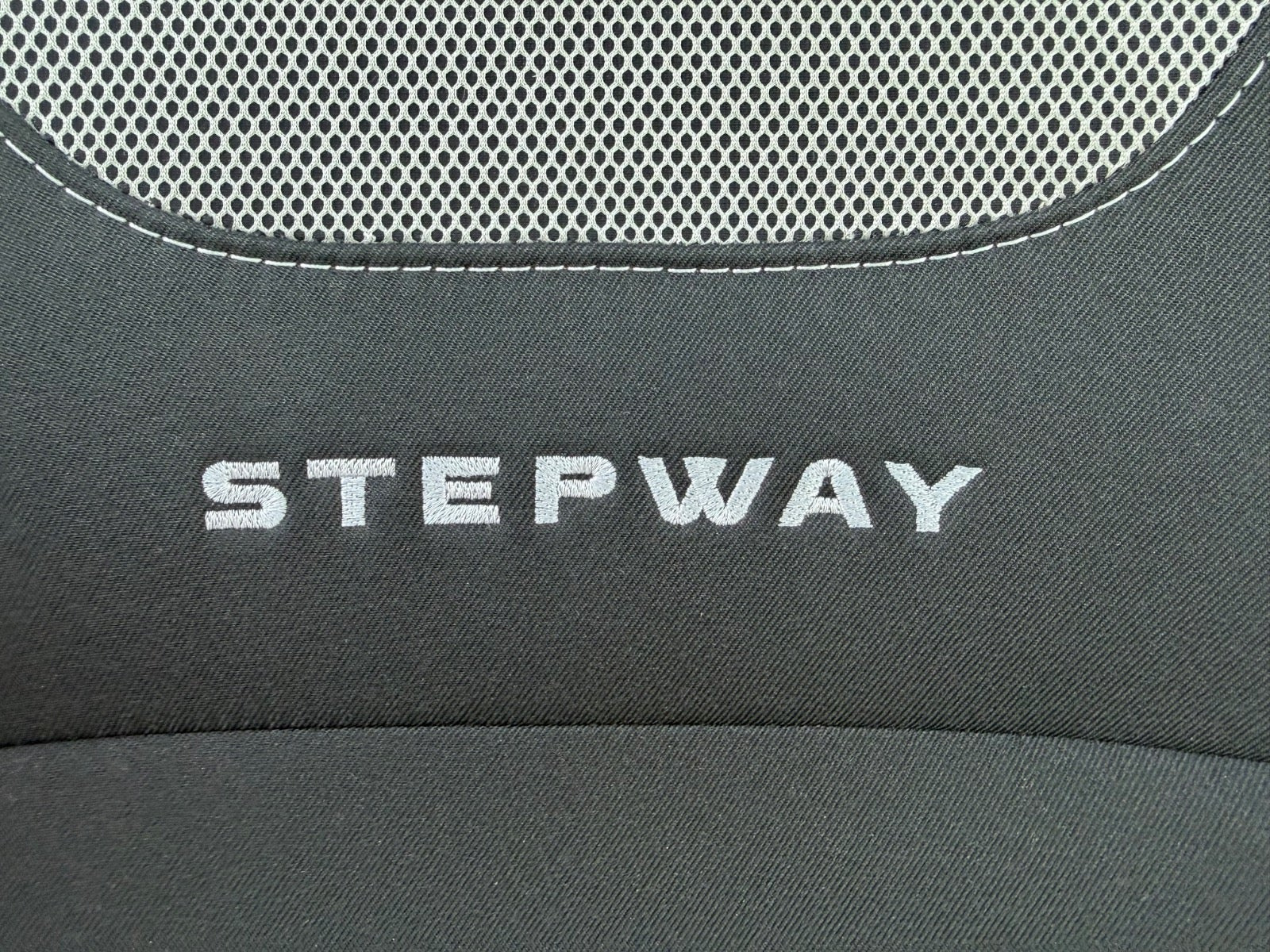 Blå Dacia Logan Stepway fra 2018