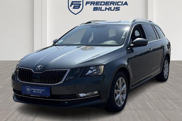 Grå Skoda Octavia fra 2020