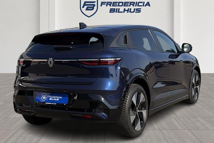 Blå Renault Megane E-Tech fra 2023