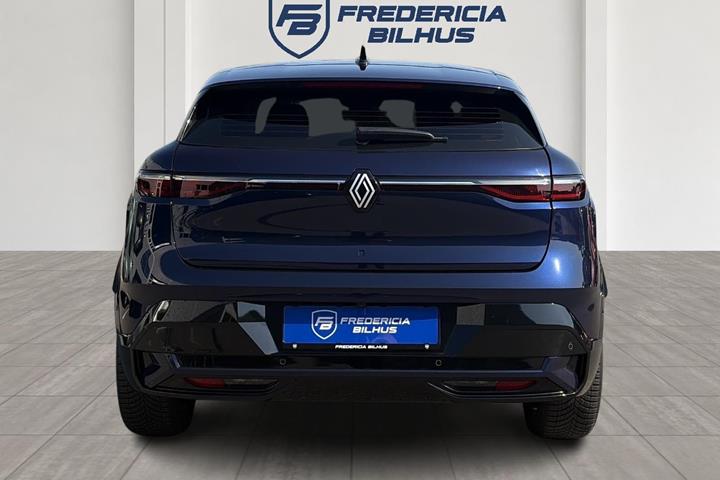 Blå Renault Megane E-Tech fra 2023