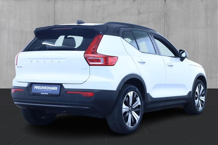 Hvid Volvo XC40 fra 2022