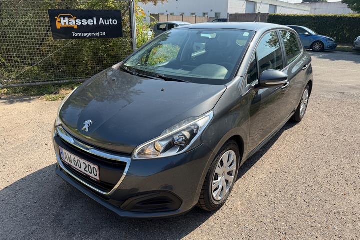 Grøn Peugeot 208 fra 2015