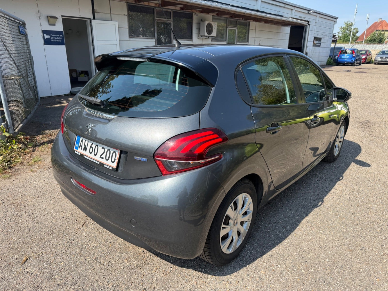 Grøn Peugeot 208 fra 2015