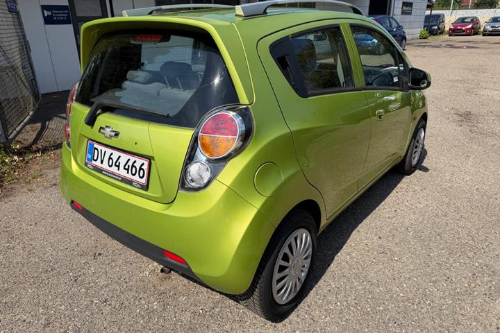 Grøn Chevrolet Spark fra 2011