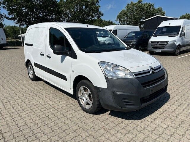 Hvid Citroën Berlingo fra 2017