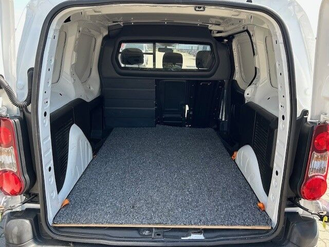Hvid Citroën Berlingo fra 2017