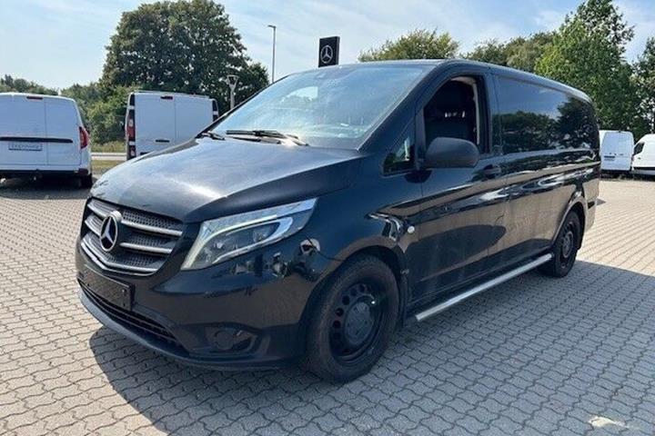 Sort Mercedes Vito 119 fra 2017