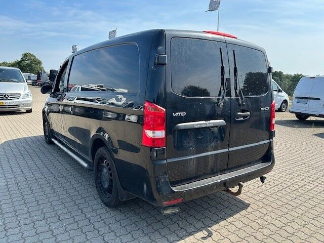 Sort Mercedes Vito 119 fra 2017