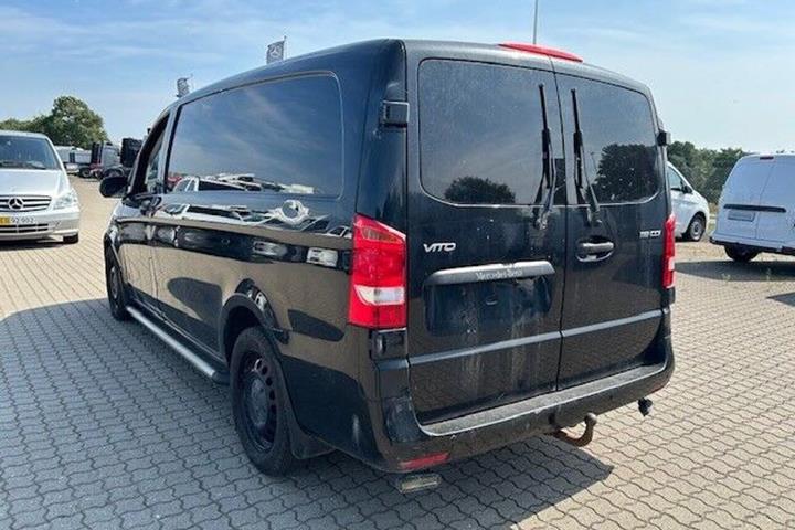 Sort Mercedes Vito 119 fra 2017