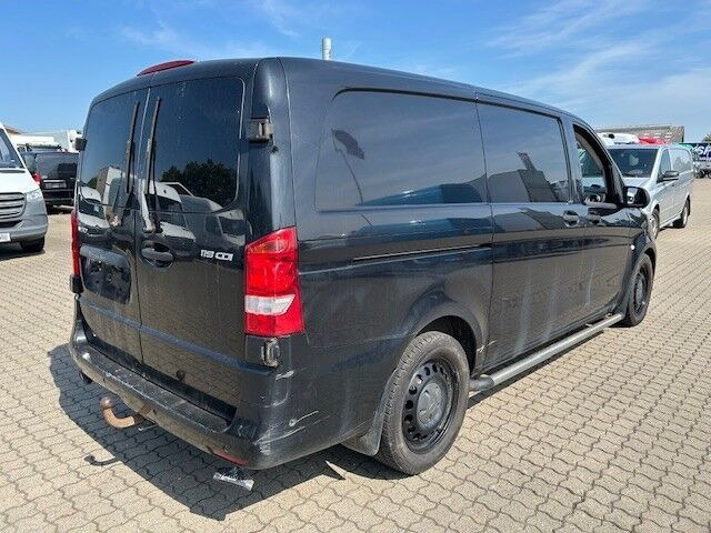 Sort Mercedes Vito 119 fra 2017