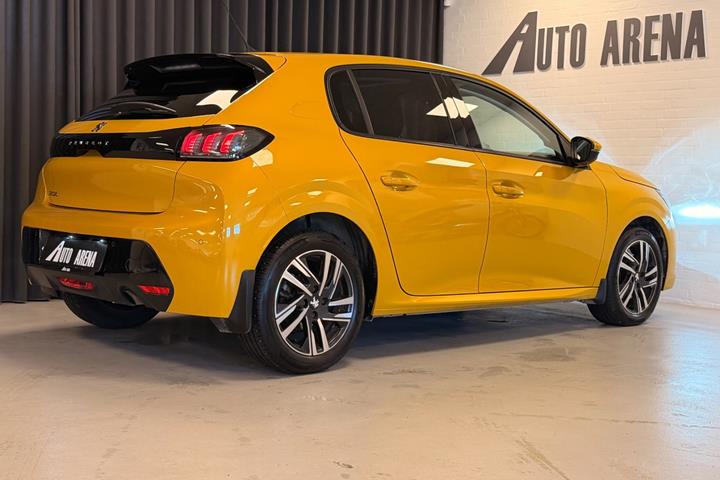 Gul Peugeot 208 fra 2020