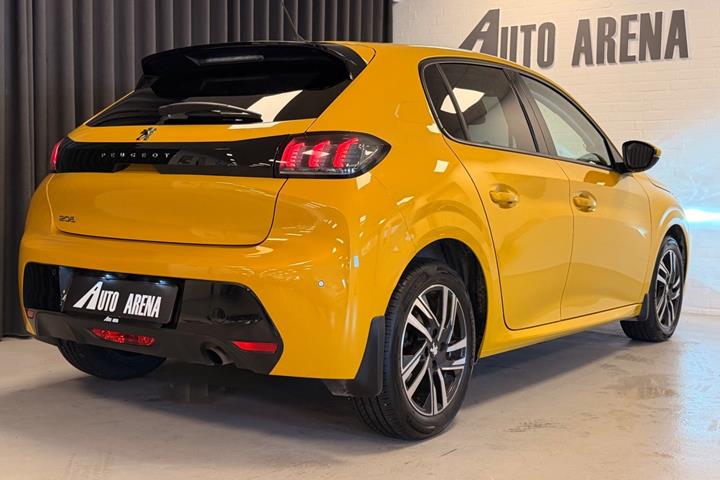 Gul Peugeot 208 fra 2020