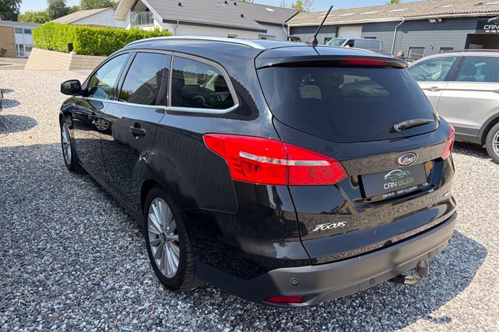 Sort Ford Focus fra 2018