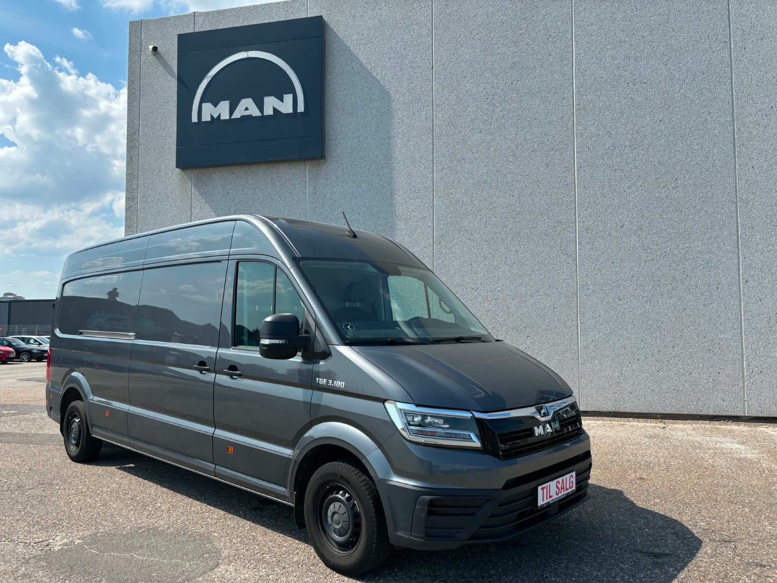 MAN TGE 2,0 3.180 Kassevogn L4H3 aut. FWD