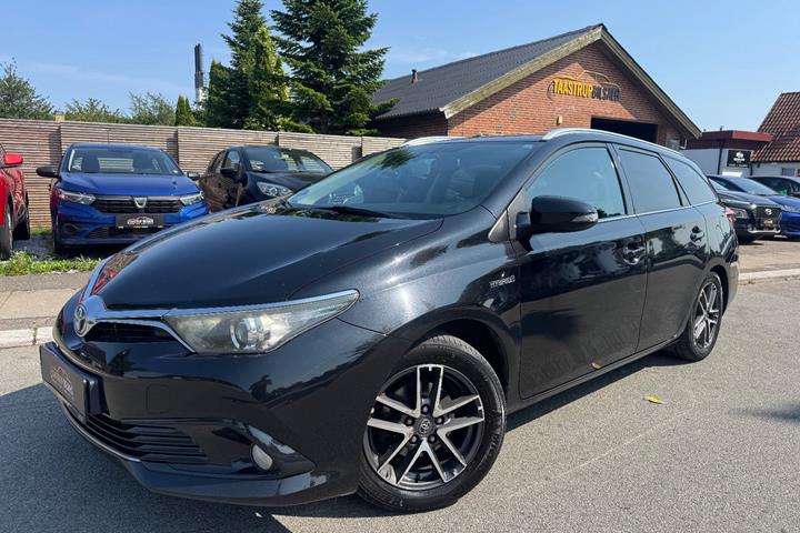 undefined Toyota Auris fra 2015