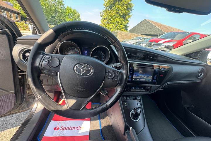 undefined Toyota Auris fra 2015