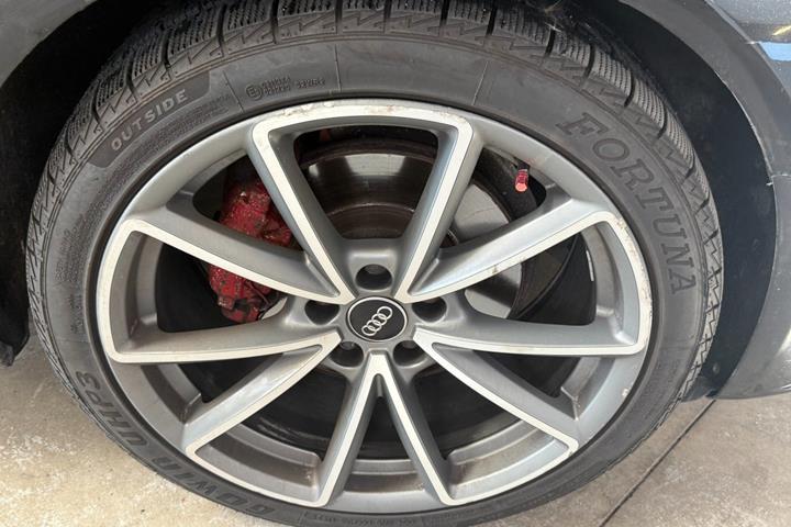 Sort Audi A4 fra 2010