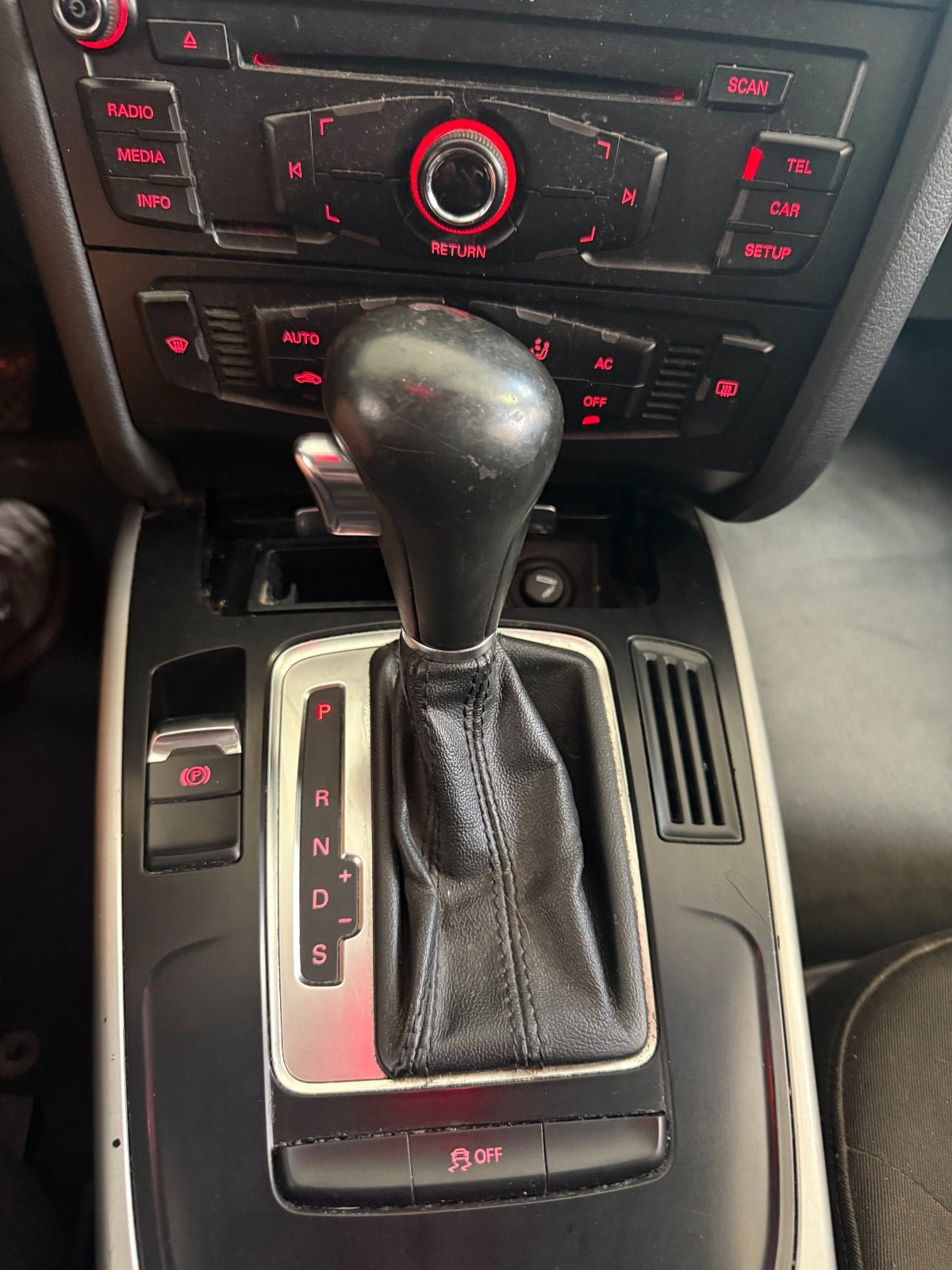 Sort Audi A4 fra 2010