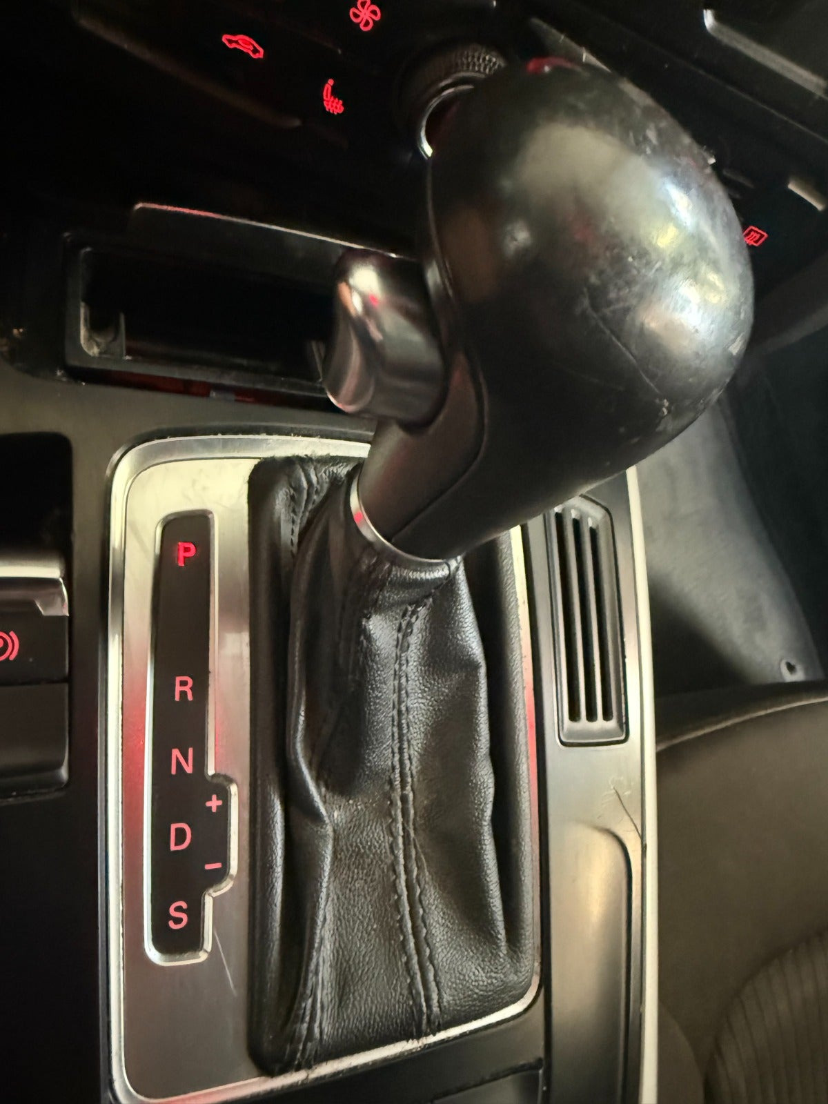 Sort Audi A4 fra 2010